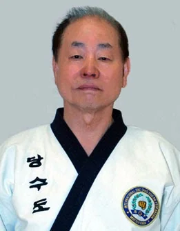 Grandmāsters Kang Uk Lee
